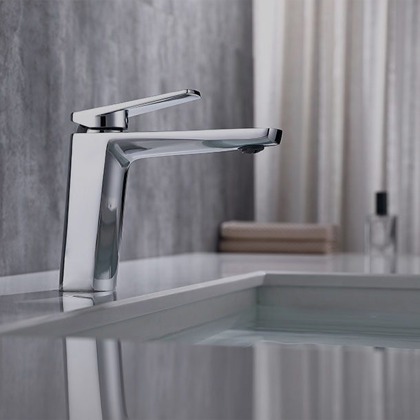 Basin faucet